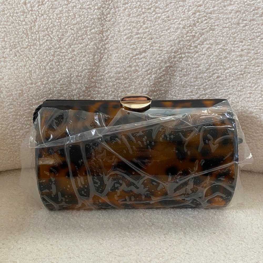 NWT Zara Tortoise Hard Clutch